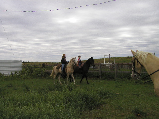 8/12/02 10:06  AM - Owen's first time riding alone - on Gentle Ben