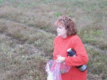10/28/02 10:06  AM - Susan, "Now settle down boys - I have your cookies and your  coffee."